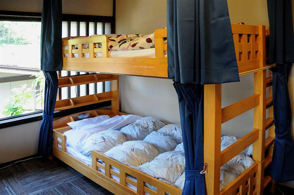 Sakura Guest House Такаяма Экстерьер фото
