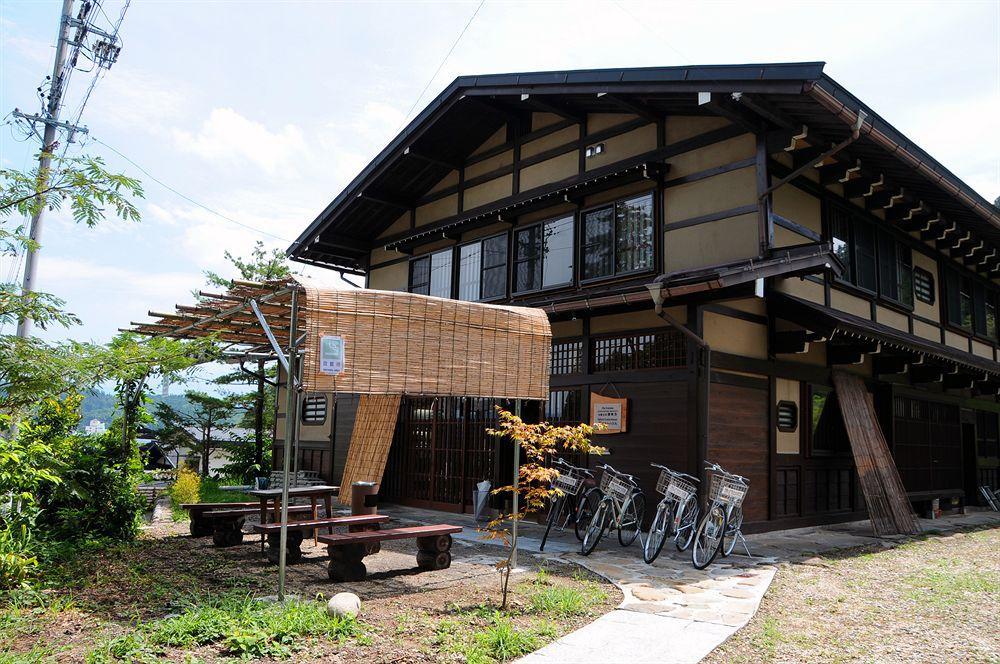 Sakura Guest House Такаяма Экстерьер фото