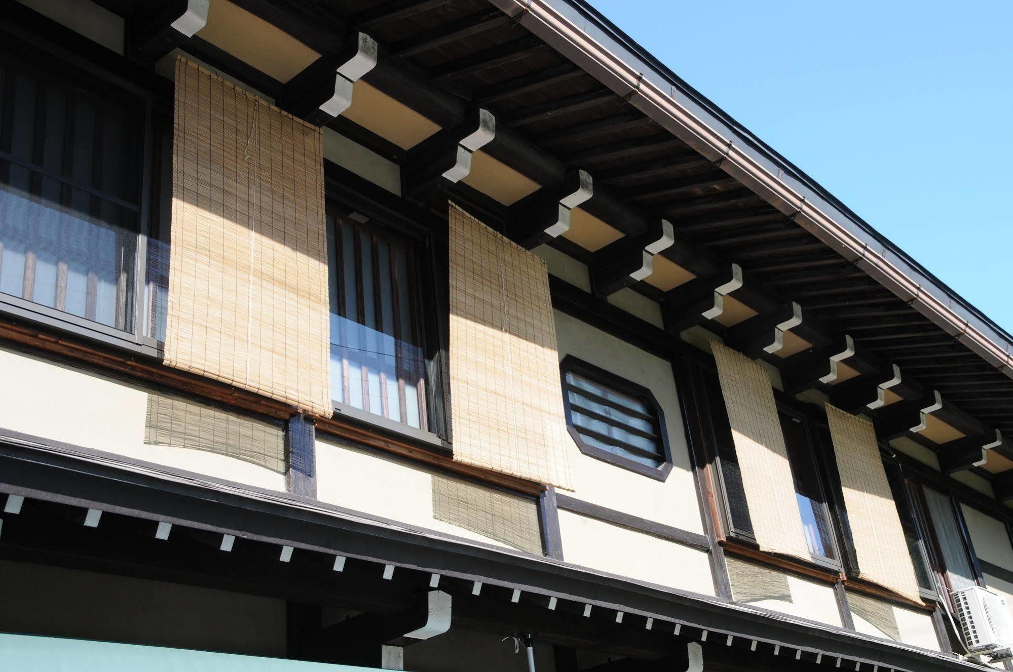 Sakura Guest House Такаяма Экстерьер фото