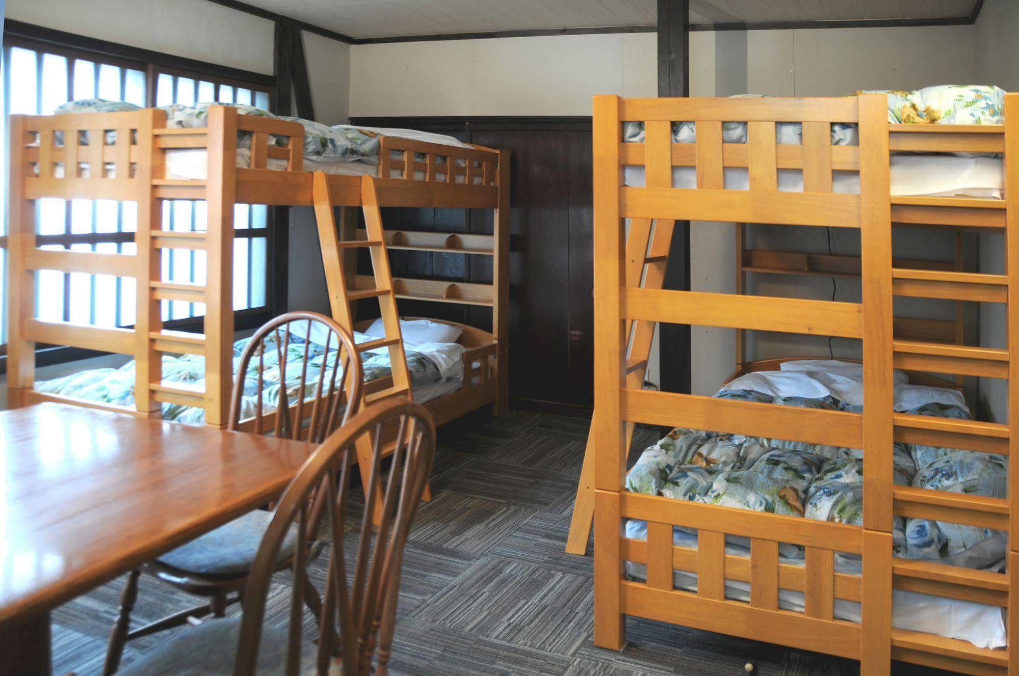 Sakura Guest House Такаяма Экстерьер фото