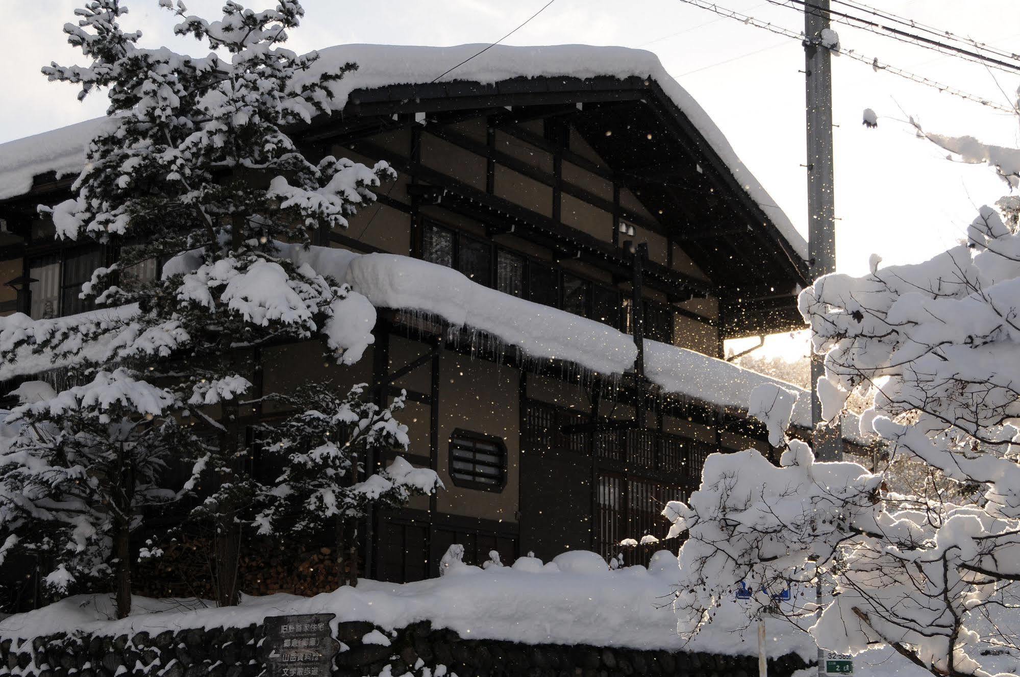 Sakura Guest House Такаяма Экстерьер фото