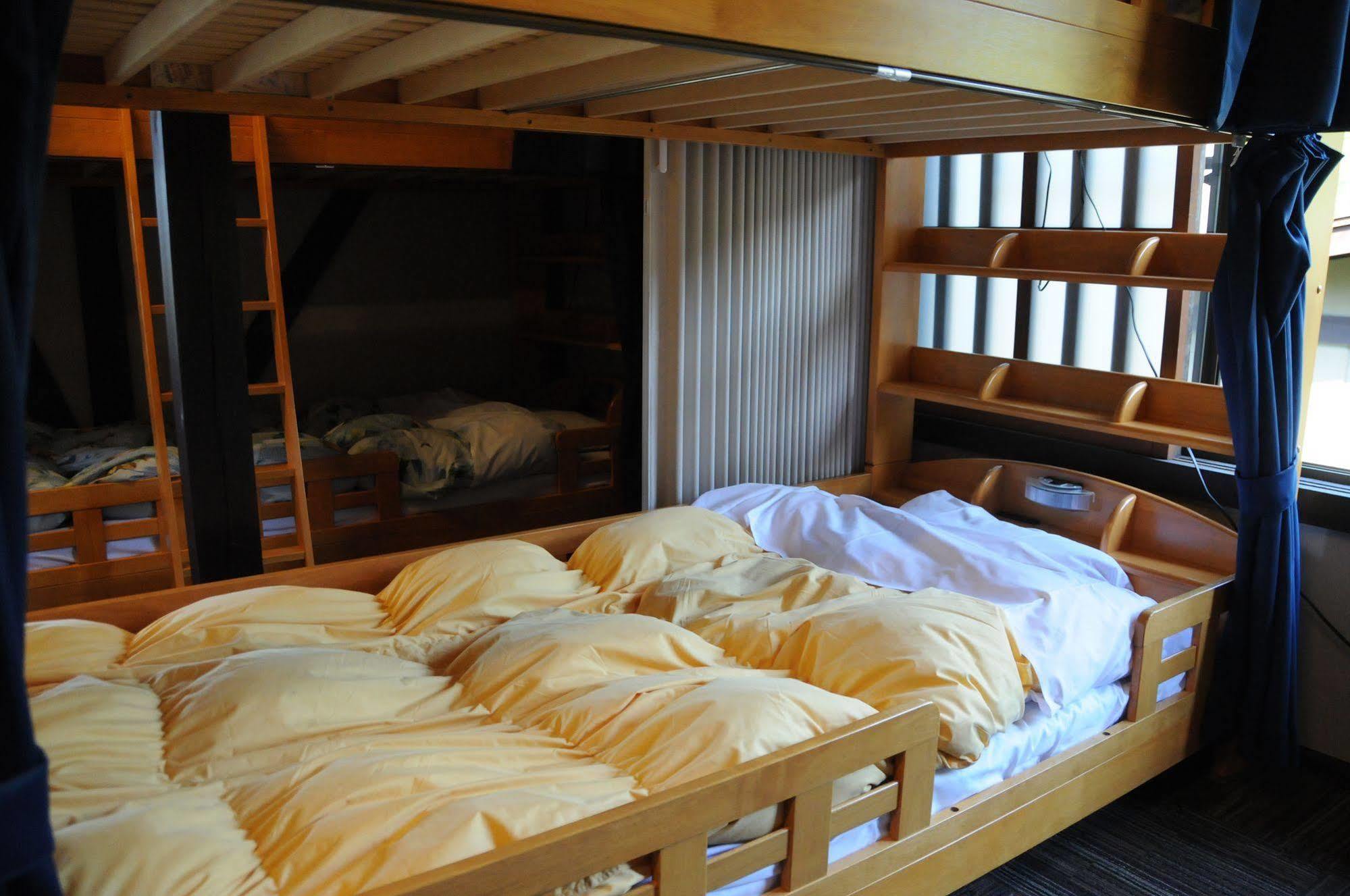 Sakura Guest House Такаяма Экстерьер фото